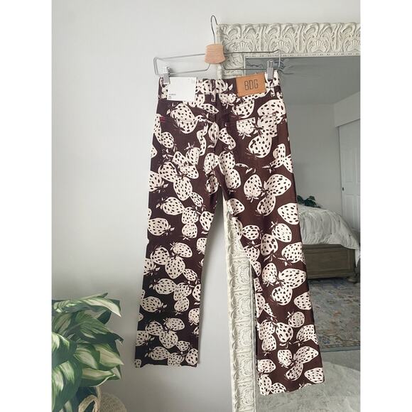 BDG 90’s Mid Rise Printed Bootcut Jean - Picture 8 of 10